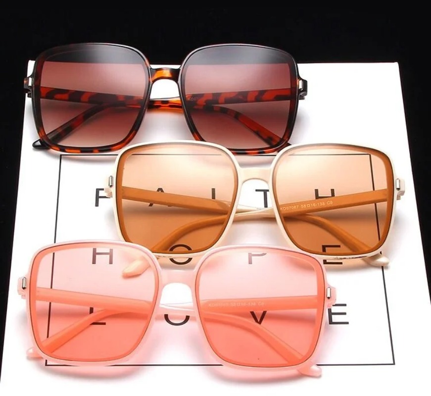 Occhiali da Sole Vintage Overs - Luxury Zone recensione e prezzo